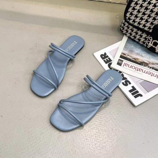 Lady's sandals - Image 2