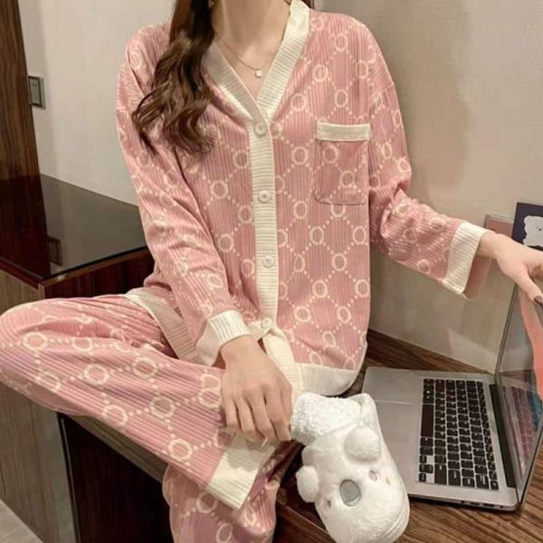 Lady's pajamas - Image 6