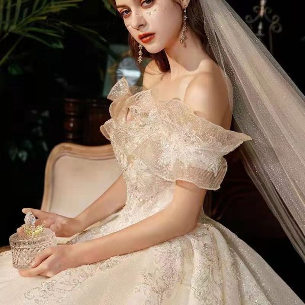 Wedding dress - Image 2